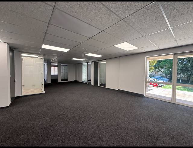 381M² OFFICE TO LET IN KILLARNEY